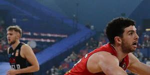 United’s Chris Goulding looks to pass during Sunday’s game two clash with the Perth Wildcats.