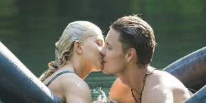 Ali's picture-perfect date with Todd ended with kisses in a local waterhole. 