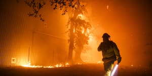 Hundreds of thousands of Californians ordered to flee their homes as wildfires near