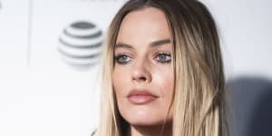 Margot Robbie rushes home after death of beloved'Narnie'