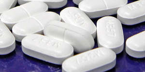 Hydrocodone-acetaminophen pills,also known as Vicodin,at a pharmacy in Montpelier,Vermont. 