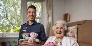 Rhody to recovery:The 100-year-old who knits trauma teddy bears