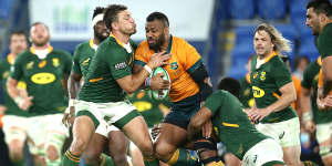 Samu Kerevi carries against the Springboks in the Rugby Championship in 2021.