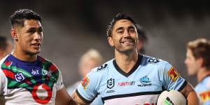 Shaun Johnson,right,will return to the Warriors next season.