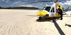 Wildlife officer killed in shark attack at Great Barrier Reef