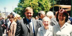 Albanese with his mother,Maryanne,and his then wife,Carmel Tebbutt,in 2001.