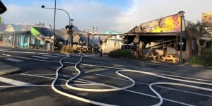 ‘Devastating’ Apollo Bay fire destroys Great Ocean Road shops