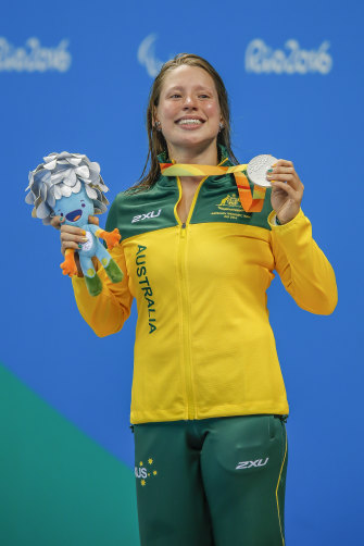 Monique Murphy wins silver in the women’s 400m Freestyle Gold Medalist - S10 in 2016.