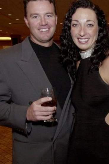 Former Olympic champion Amy Van Dyken severs spine in accident