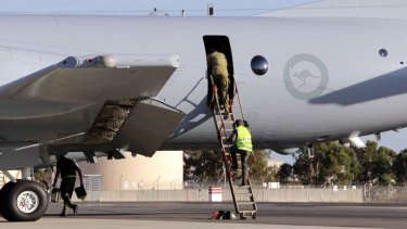 Royal Australian Air Force crew members returned to Perth with no news.