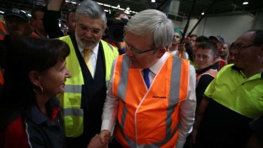 Prime Minister Kevin Rudd and Industry Minister Kim Carr visited Futuris car part manufacturer in Adelaide on Wednesday