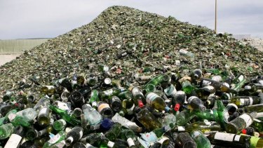 West Aussies could soon be cashing in on recycleable items such as bottles and cans if the Opposition gets its way.