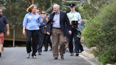 Governor-General Sir Peter Cosgrove in Wandong meeting volunteers of Blaze Aid, a community charity fixing fences after the Black Saturday fires.