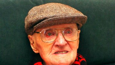 Dead at 110 ... Jack Ross photographed in 2005.