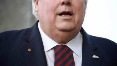 Billionaire style: Clive Palmer sports the deceptively simple Onassis knot.