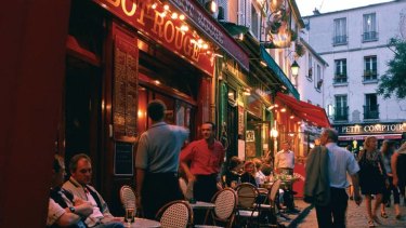 cheerful ultimately cheap tertre montmartre ambience soak customers place