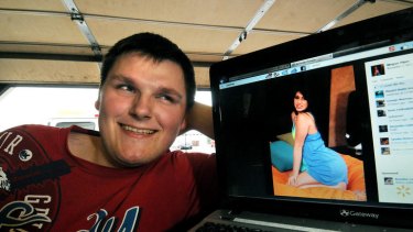 375px x 211px - US school blocks student from taking porn stars to prom