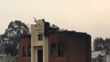 A bushfire has completed devastated the south west WA town of Yarloop.