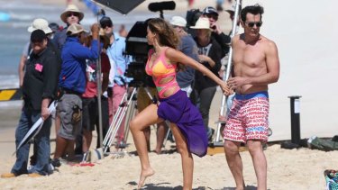 Modern Family reveals first look at Australian episode