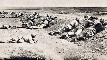 Turkish gunmen in action during World War 1.