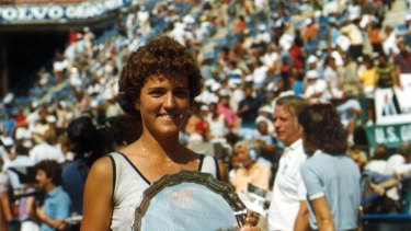 Minter in 1983 after winning the US Open junior title, the same year Stefan Edberg won the boy’s title. She beat Steffi Graf in the semi-final.