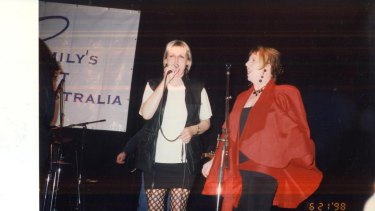 Jane Clifton sings with Joan Jetts and the Fishnets in 1998 at the Regent Theatre as part of Joan Kirner's 60th birthday celebrations