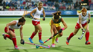 Anna Flanagan takes on the England defence in the final.