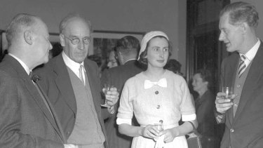 K.  Slessor, R.D Fitzgerald, Rosemary Dobson and John Thompson at a party to launch the Penquin Book Of Australian Verse in 1958.