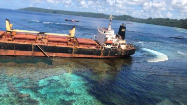 At least 75 tonnes of oil has spilled from Solomon Trader since Cyclone Oma drove it onto a reef in the Solomon Islands. 