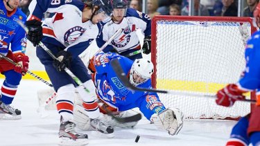The Perth Thunder are expected to push towards an AIHL finals berth in 2013.