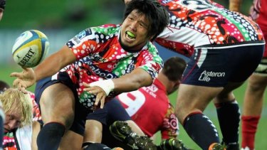 Shota Horie of the Rebels feeds the backline.