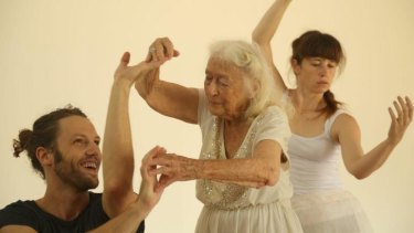 Visual language: Eileen choreographing with dancers at Bundanon.