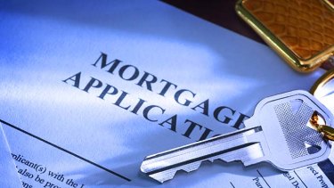 The levels of extra mortgage payments being made across Australia is 'suprisingly low' a new report has found.