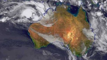 issued cyclone warning storm wa builds been coast