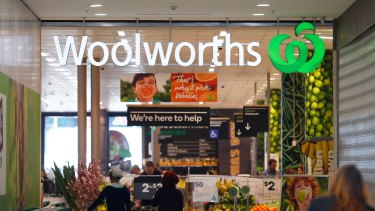 Woolworths' turnaround plan for its supermarkets is still battling to produce positive sales growth.