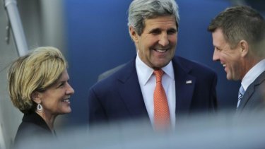 US Secretary of State John Kerry arrives in Sydney with Foreign Affairs Minister Julie Bishop and NSW Premier Mike Baird.