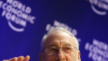 Joseph Stiglitz, the 2001 Nobel Prize winner for Economics, has lauded Labor's stimulus spending.