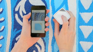 The SwatchMate app and cube.