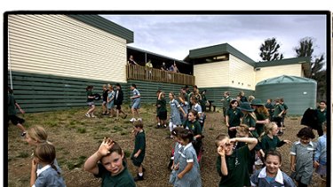 The children of Middle Kinglake Primary School.