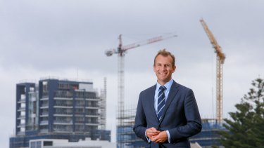 Education Minister Rob Stokes said the NSW was being left to plan cities "in the dark" because of the lack of an overarching national narrative on population size. 