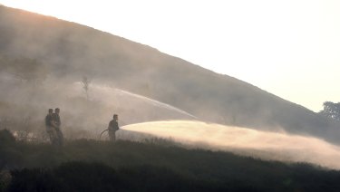 The fire on Saddleworth Moor continues to spread. Police have declared the blaze a major incident and ordered evacuations.