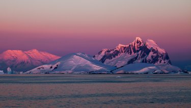 A 2014 report to the government warned some nations may be positioning themselves for future mining in Antarctica if a ban was lifted.
