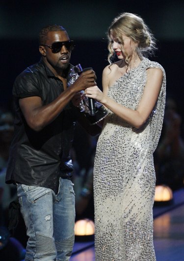 Kanye West hits back over Taylor Swift 'bitch' comment in 15-tweet rant