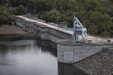 Bob Carr, whose state Labor government blocked bigger dams in the Blue Mountains, has appealed to the World Heritage committee.