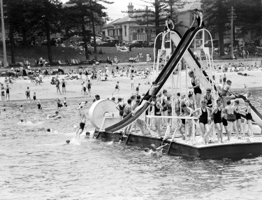 Swimmers at the harbour pool in Manly Cove in November 1936.