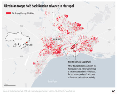 據俄羅斯估計，幾千名烏克蘭軍隊仍躲在馬里烏波爾的一家龐大的鋼鐵廠，這是這座飽受摧殘的南部港口城市最後一個已知的抵抗陣地。