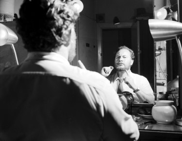 “Shave it off when the play finishes? Not a bit of it.” Leo McKern in his dressing room at the Elizabethan Theatre on October 26, 1956.