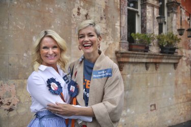 Jessica Rowe (right) said she was happy to be a part of her sister Harriet Price’s campaign for Woollahra Council.