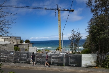 A residents group described Whale Beach Road as “a battleground of trucks, vehicles and building material” due to multiple construction projects.