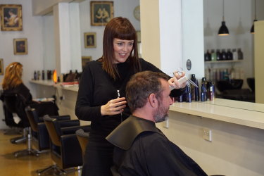 Hairdresser Zowie Evans completed the Eastern Domestic Violence Service training, which taught hairdressers how to identify and support clients who may be experiencing family violence. 